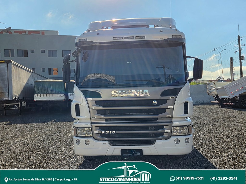 Caminhão SCANIA P310 Grade Baixa ANO 2014 de Stoco Caminhões no Paraná