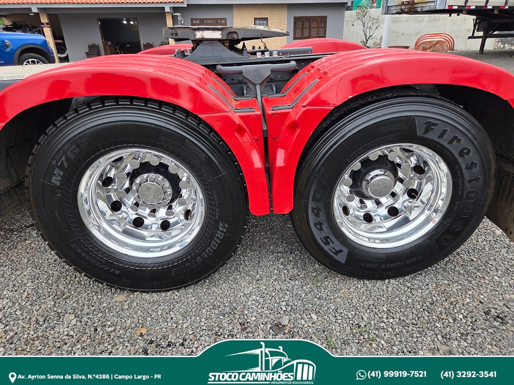 Caminhão VOLVO FH 460 Cavalo Mecânico ANO 2013 de Stoco Caminhões no Paraná