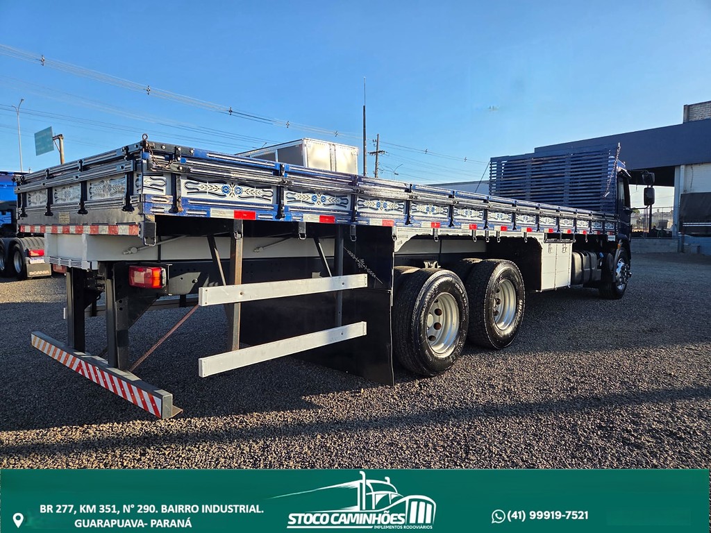 Caminhão VOLVO VM 330 Grade Baixa ANO 2022 de Stoco Caminhões no Paraná