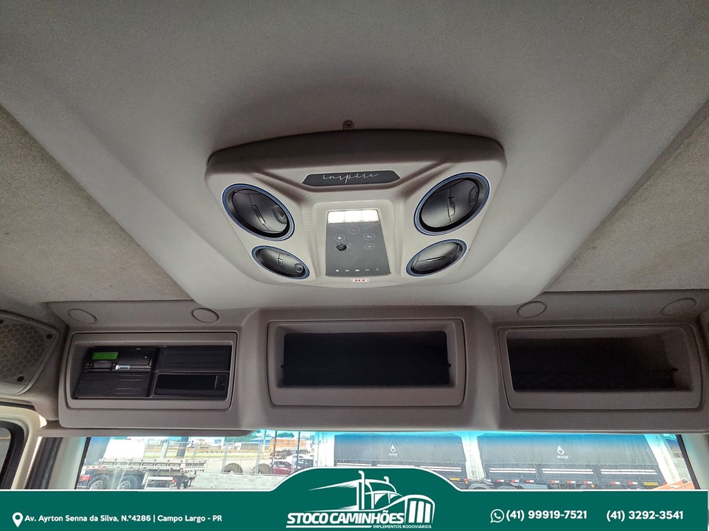 Caminhão VOLVO VM 270 Baú Furgão ANO 2021 de Stoco Caminhões no Paraná