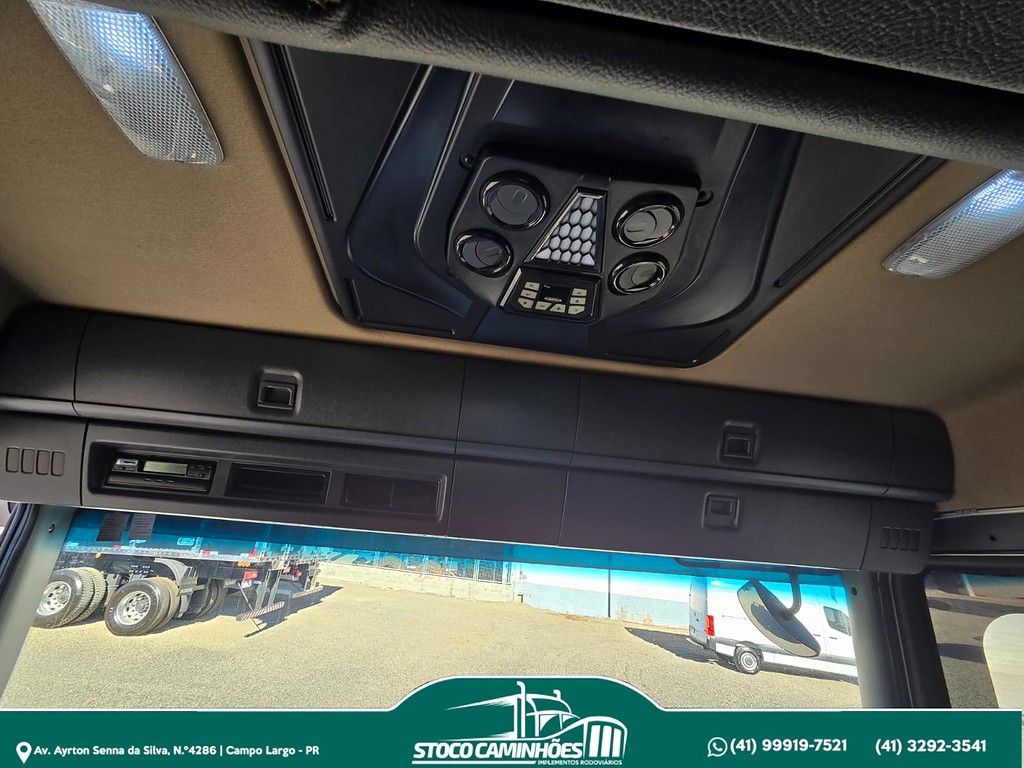 Caminhão SCANIA P310 Grade Baixa ANO 2014 de Stoco Caminhões no Paraná