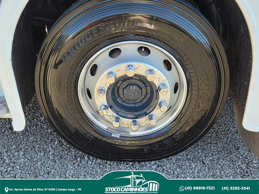 Caminhão SCANIA P310 Grade Baixa ANO 2014 de Stoco Caminhões no Paraná