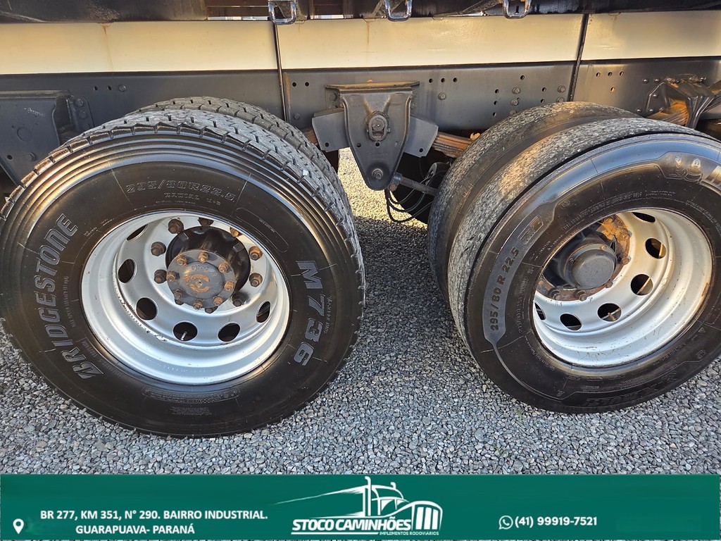 Caminhão VOLVO VM 330 Grade Baixa ANO 2022 de Stoco Caminhões no Paraná