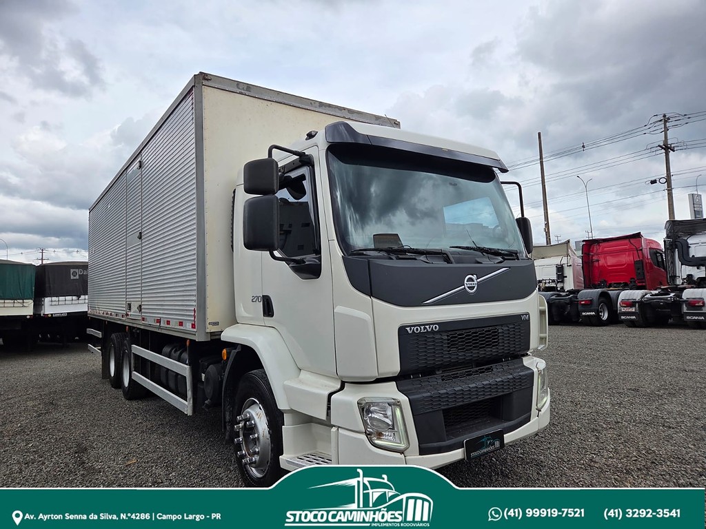 Caminhão VOLVO VM 270 Baú Furgão ANO 2021 de Stoco Caminhões no Paraná