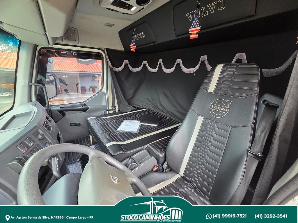 Caminhão VOLVO VM 270 Baú Furgão ANO 2021 de Stoco Caminhões no Paraná