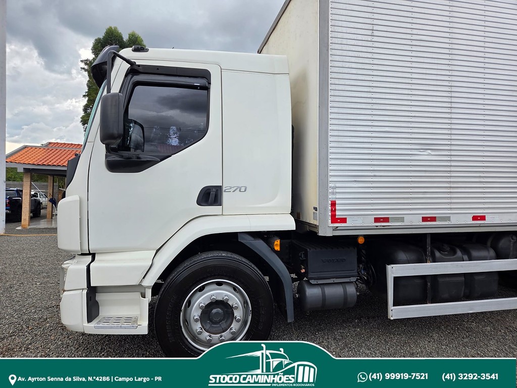 Caminhão VOLVO VM 270 Baú Furgão ANO 2021 de Stoco Caminhões no Paraná