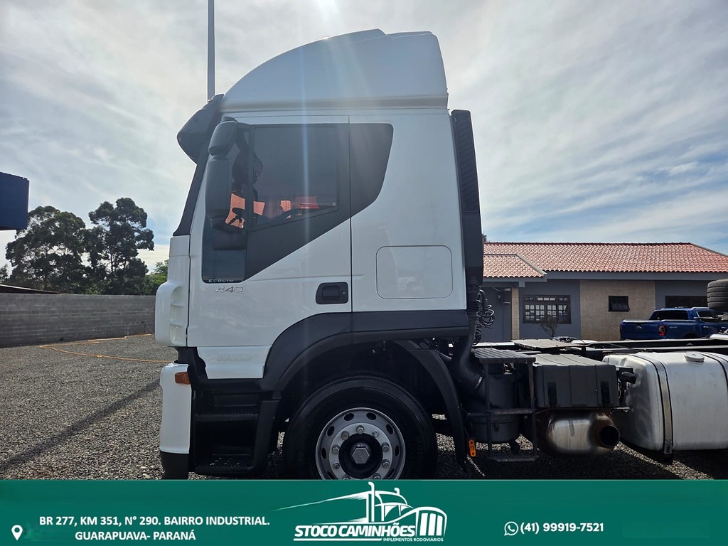 Caminhão IVECO STRALIS 440 Cavalo Mecânico ANO 2013 de Stoco Caminhões no Paraná