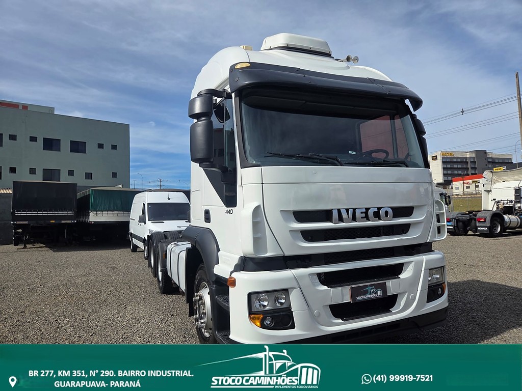 Caminhão IVECO STRALIS 440 Cavalo Mecânico ANO 2013 de Stoco Caminhões no Paraná