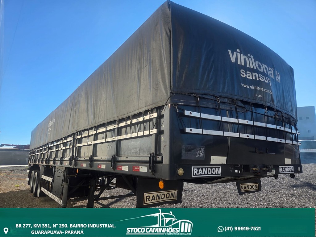 Carreta SEMI-REBOQUE GRANELEIRO Randon ANO 2016 3 Eixos de Stoco Caminhões no Paraná