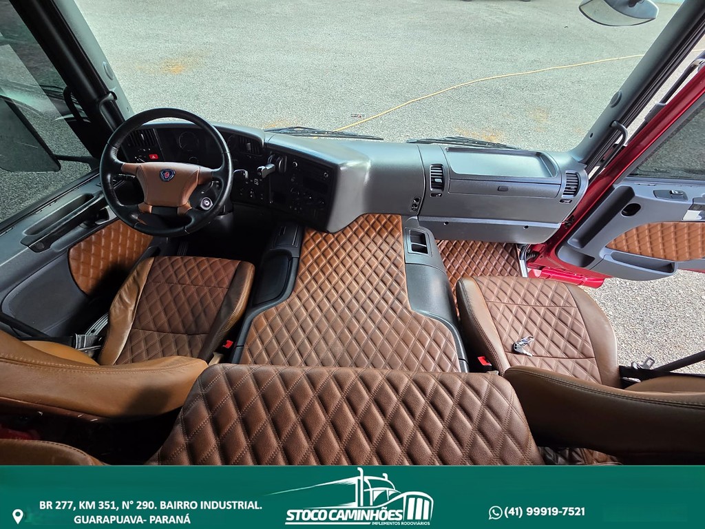 Caminhão SCANIA P310 Grade Baixa ANO 2015 de Stoco Caminhões no Paraná