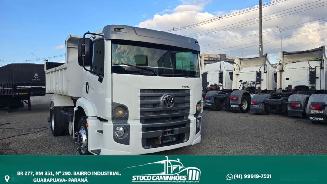 Caminhão VOLKSWAGEN VW 17280 Caçamba Basculante ANO 2014 de Stoco Caminhões no Paraná