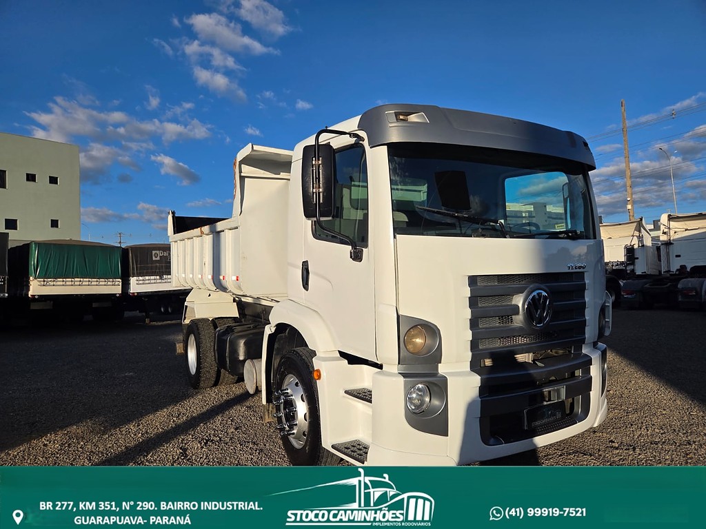 Caminhão VOLKSWAGEN VW 17280 Caçamba Basculante ANO 2014 de Stoco Caminhões no Paraná