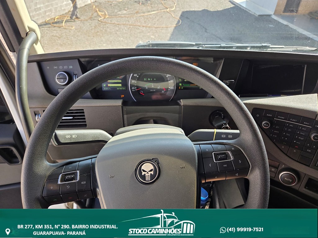 Caminhão VOLVO FH 460 Cavalo Mecânico ANO 2020 de Stoco Caminhões no Paraná