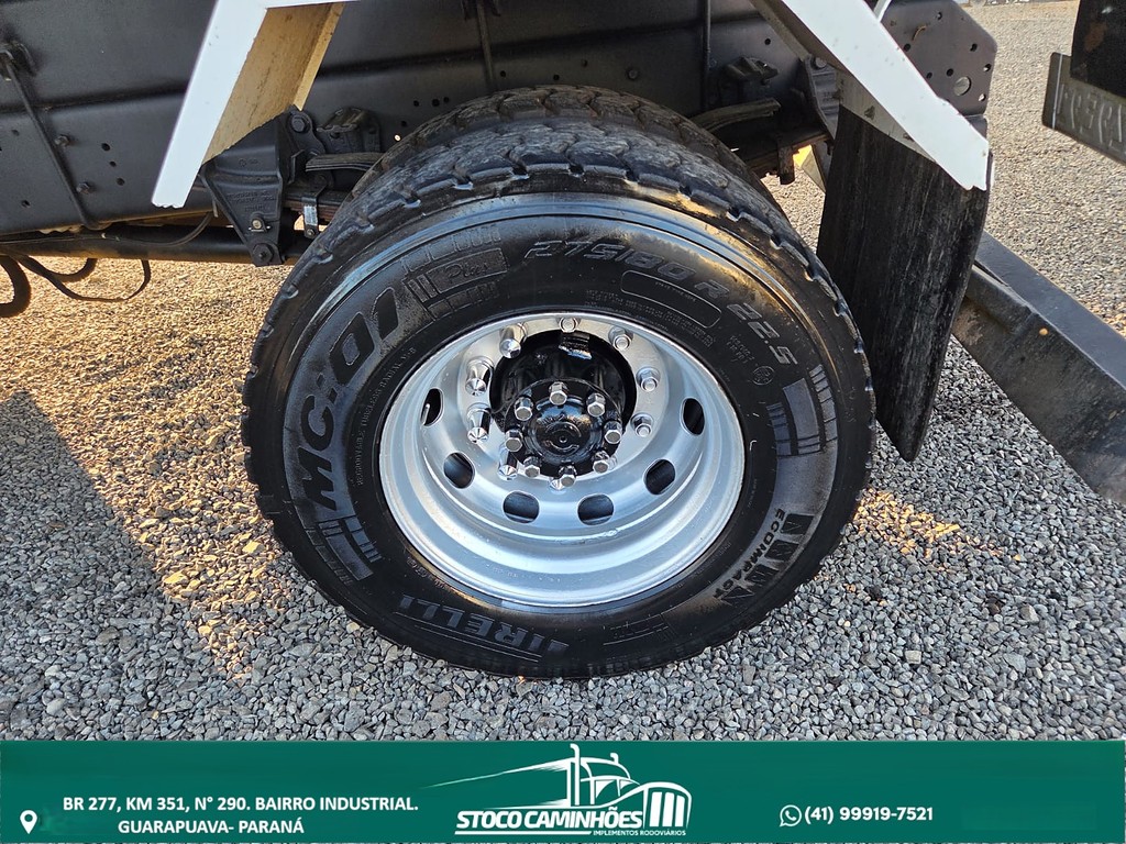 Caminhão VOLKSWAGEN VW 17280 Caçamba Basculante ANO 2014 de Stoco Caminhões no Paraná