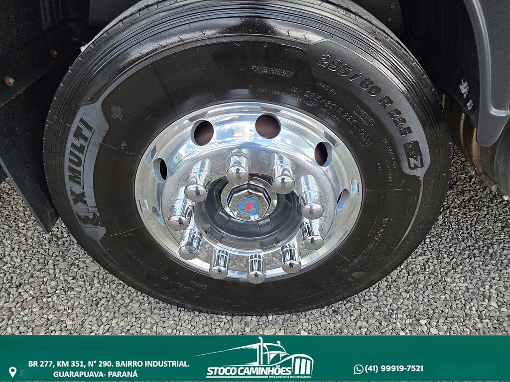 Caminhão SCANIA P310 Grade Baixa ANO 2015 de Stoco Caminhões no Paraná