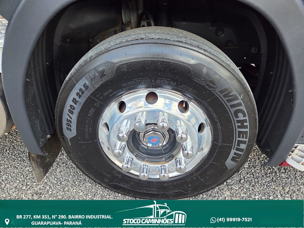 Caminhão SCANIA P310 Grade Baixa ANO 2015 de Stoco Caminhões no Paraná