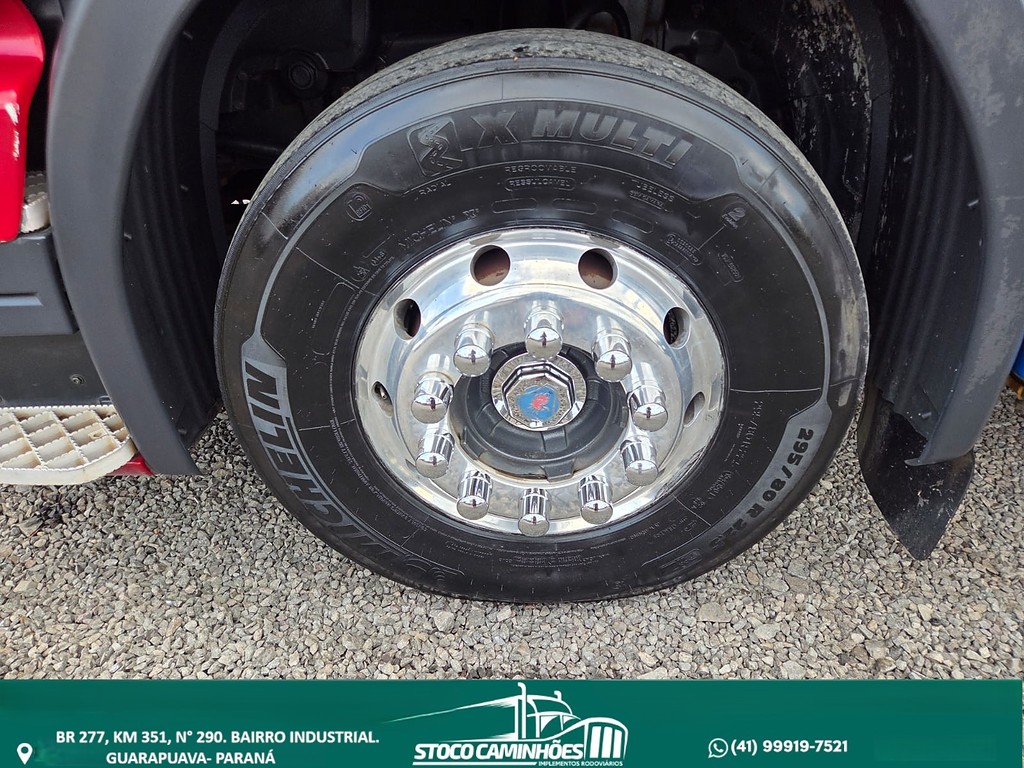 Caminhão SCANIA P310 Grade Baixa ANO 2015 de Stoco Caminhões no Paraná