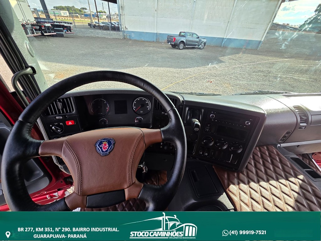 Caminhão SCANIA P310 Grade Baixa ANO 2015 de Stoco Caminhões no Paraná