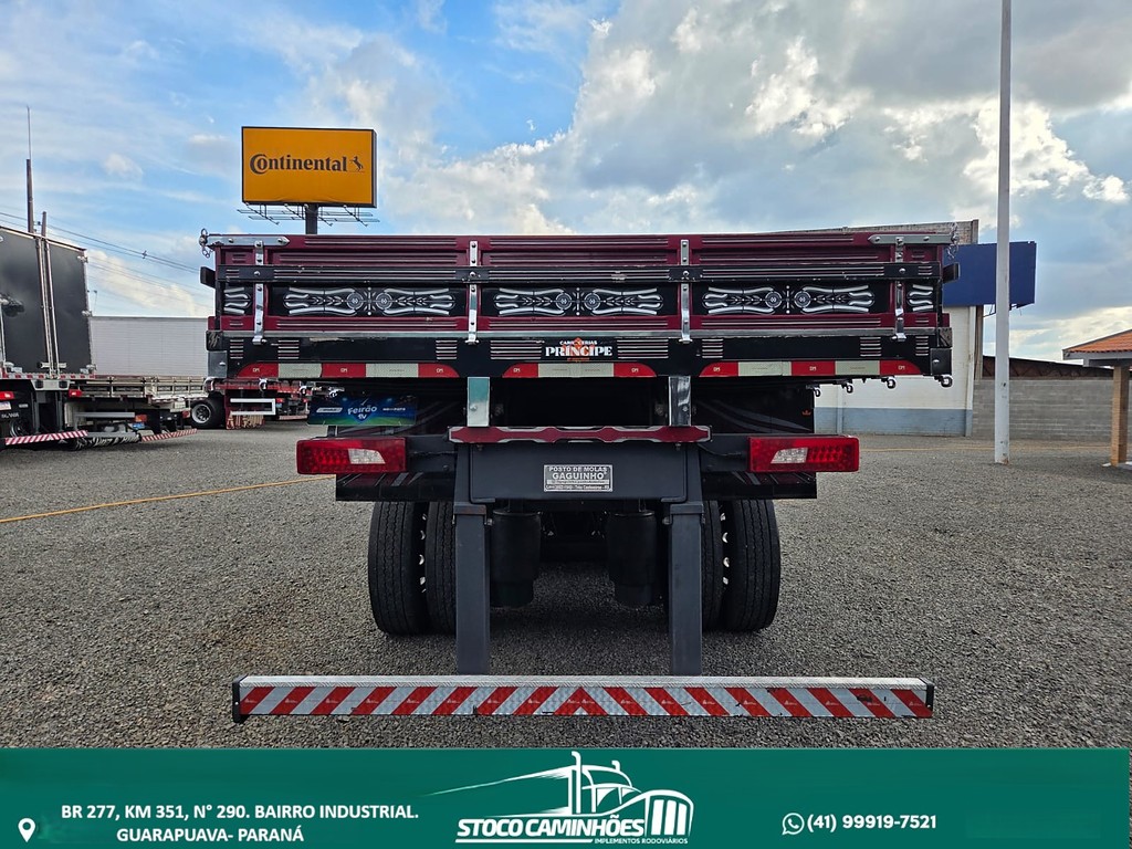 Caminhão SCANIA P310 Grade Baixa ANO 2015 de Stoco Caminhões no Paraná