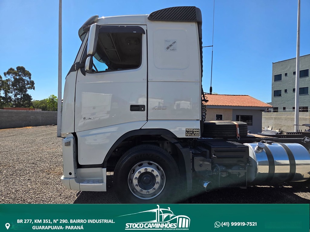 Caminhão VOLVO FH 460 Cavalo Mecânico ANO 2014 de Stoco Caminhões no Paraná