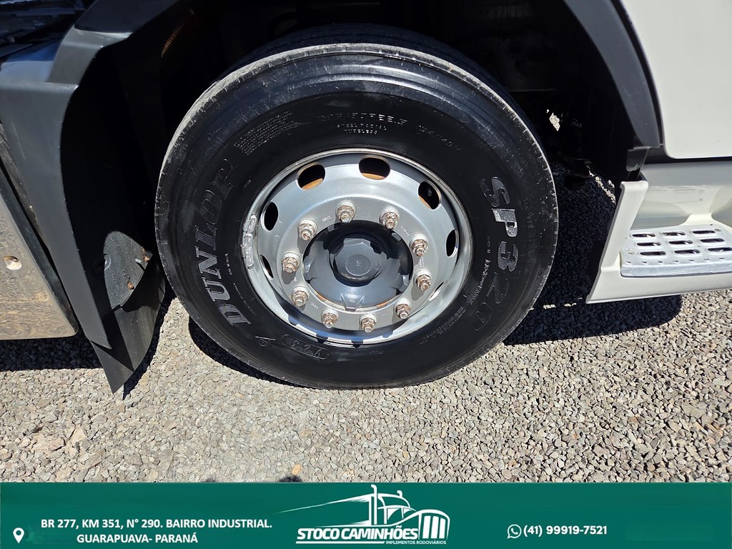 Caminhão VOLVO FH 460 Cavalo Mecânico ANO 2014 de Stoco Caminhões no Paraná