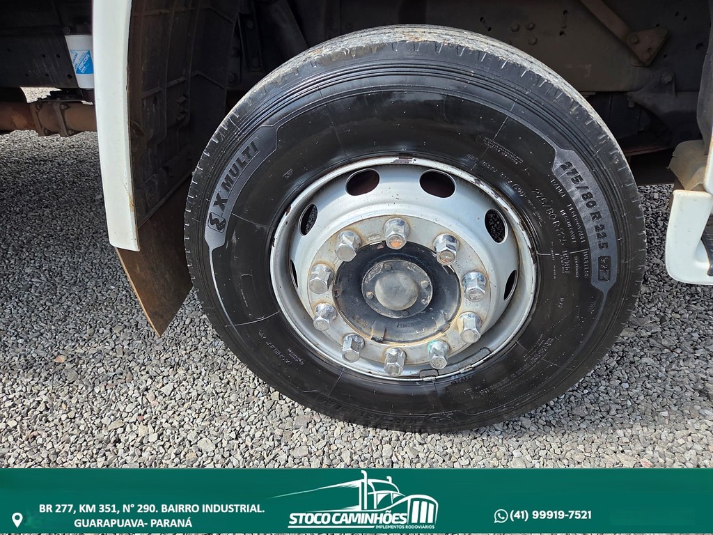 Caminhão VOLKSWAGEN VW 17220 Baú Sider ANO 2002 de Stoco Caminhões no Paraná