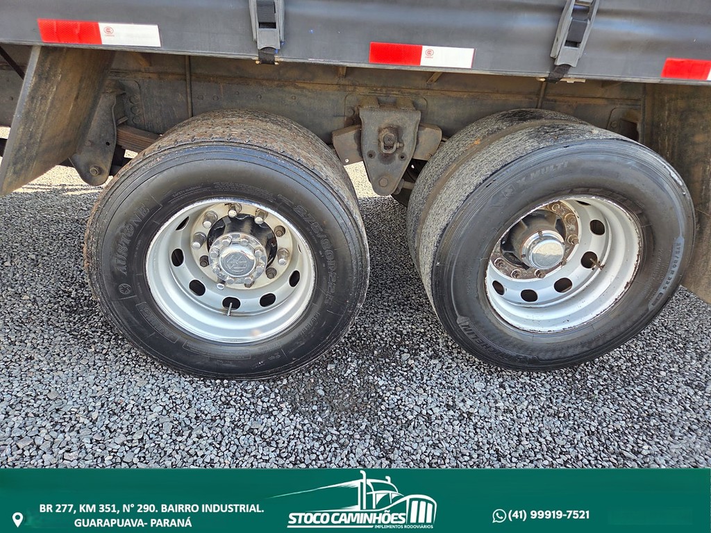 Caminhão VOLKSWAGEN VW 17220 Baú Sider ANO 2002 de Stoco Caminhões no Paraná