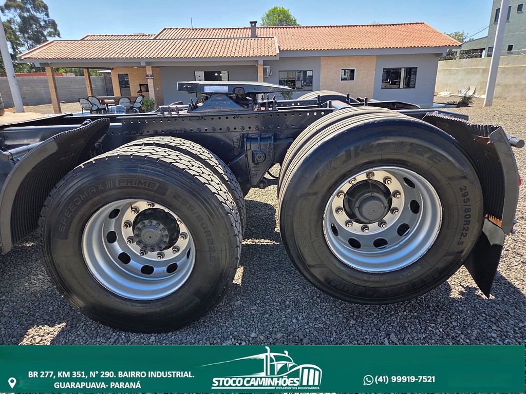 Caminhão VOLVO FH 460 Cavalo Mecânico ANO 2014 de Stoco Caminhões no Paraná