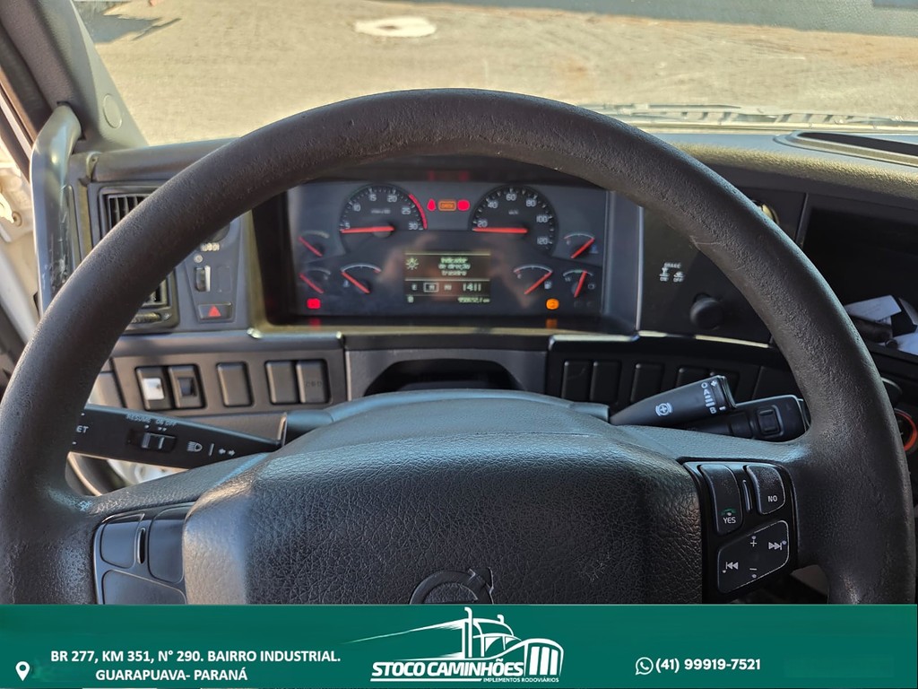 Caminhão VOLVO FH 460 Cavalo Mecânico ANO 2014 de Stoco Caminhões no Paraná