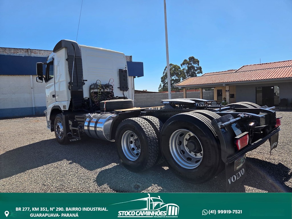 Caminhão VOLVO FH 460 Cavalo Mecânico ANO 2014 de Stoco Caminhões no Paraná