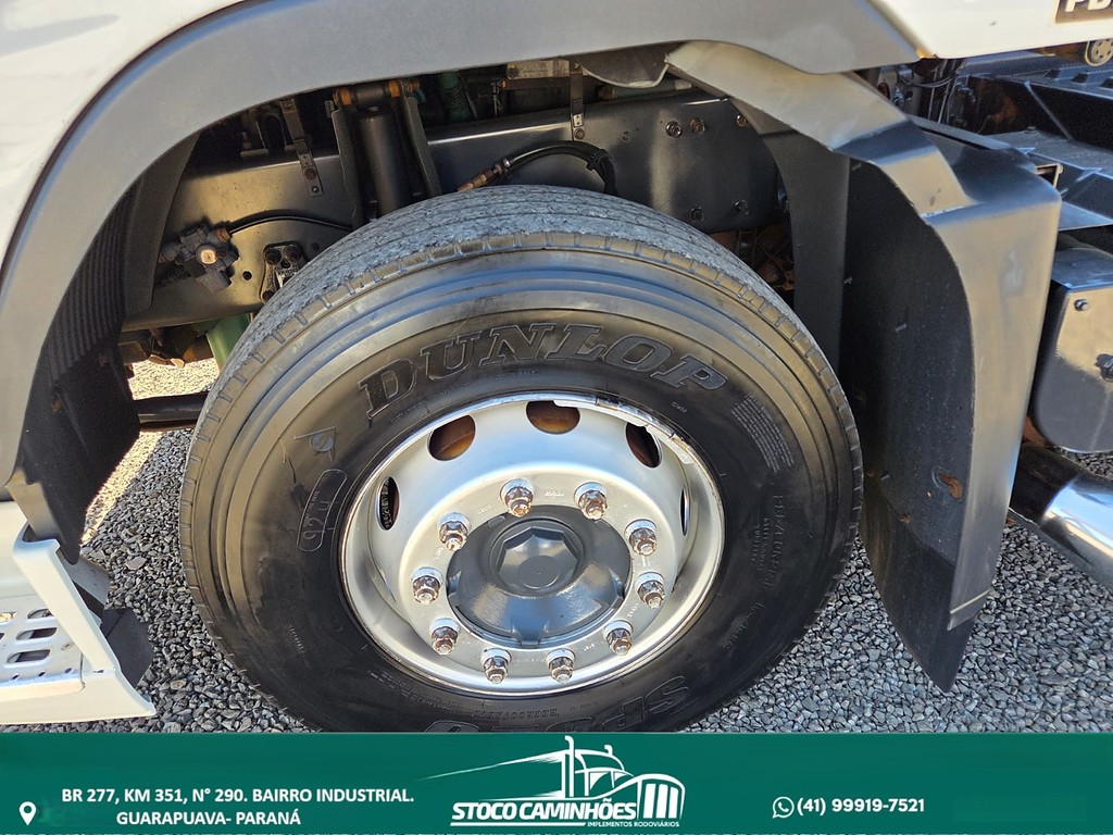 Caminhão VOLVO FH 460 Cavalo Mecânico ANO 2014 de Stoco Caminhões no Paraná