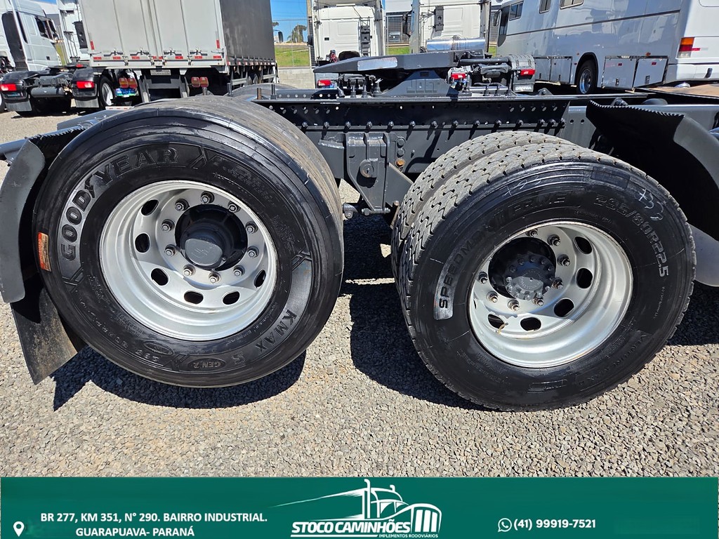 Caminhão VOLVO FH 460 Cavalo Mecânico ANO 2014 de Stoco Caminhões no Paraná