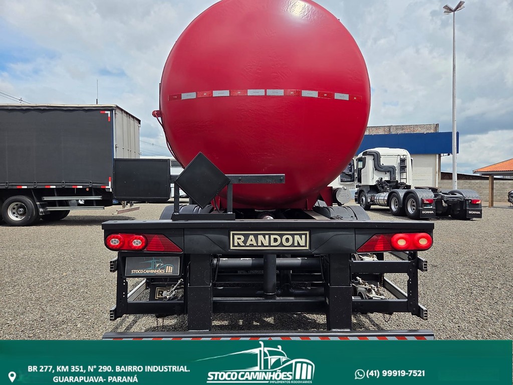 Carreta SEMI-REBOQUE TANQUE ACO Randon ANO 2015 1+1+1 Vanderleia de Stoco Caminhões no Paraná