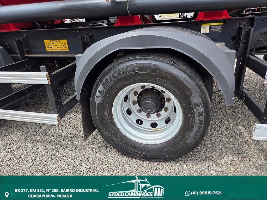 Carreta SEMI-REBOQUE TANQUE ACO Randon ANO 2015 1+1+1 Vanderleia de Stoco Caminhões no Paraná