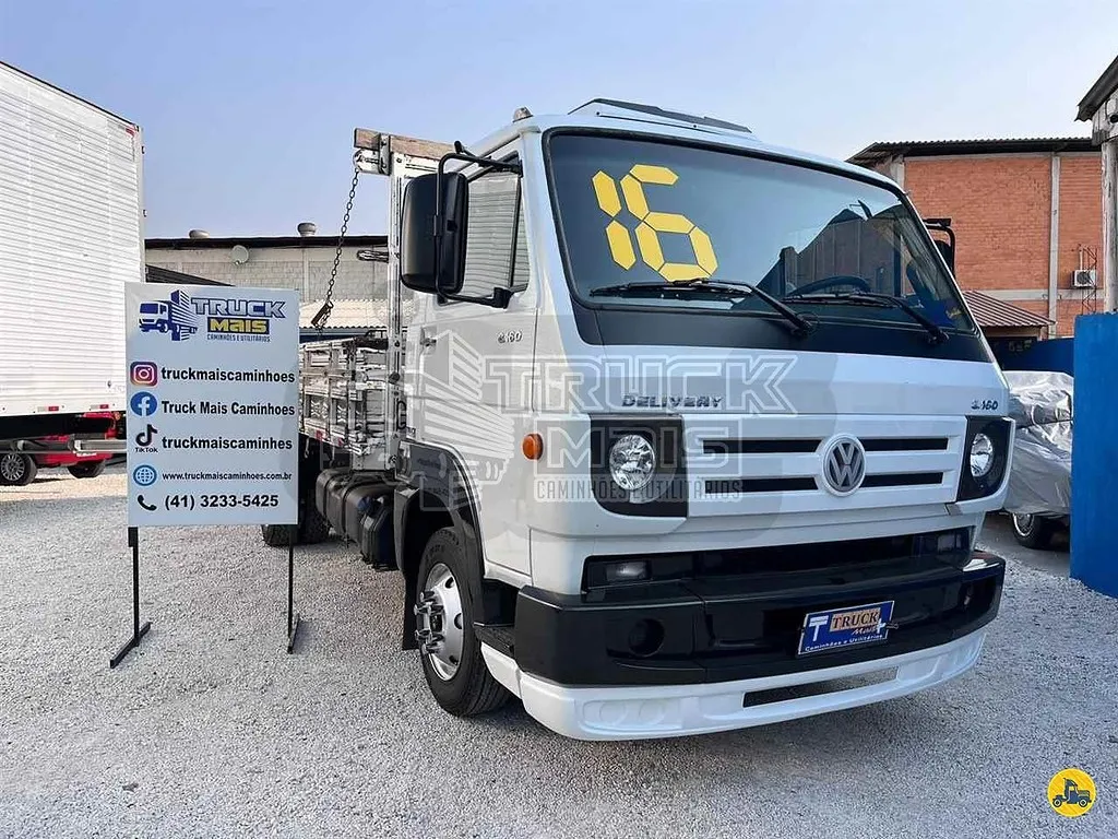 Caminhão VOLKSWAGEN VW 8160 Carroceria ANO 2016 de Truck Mais Caminhões no Paraná