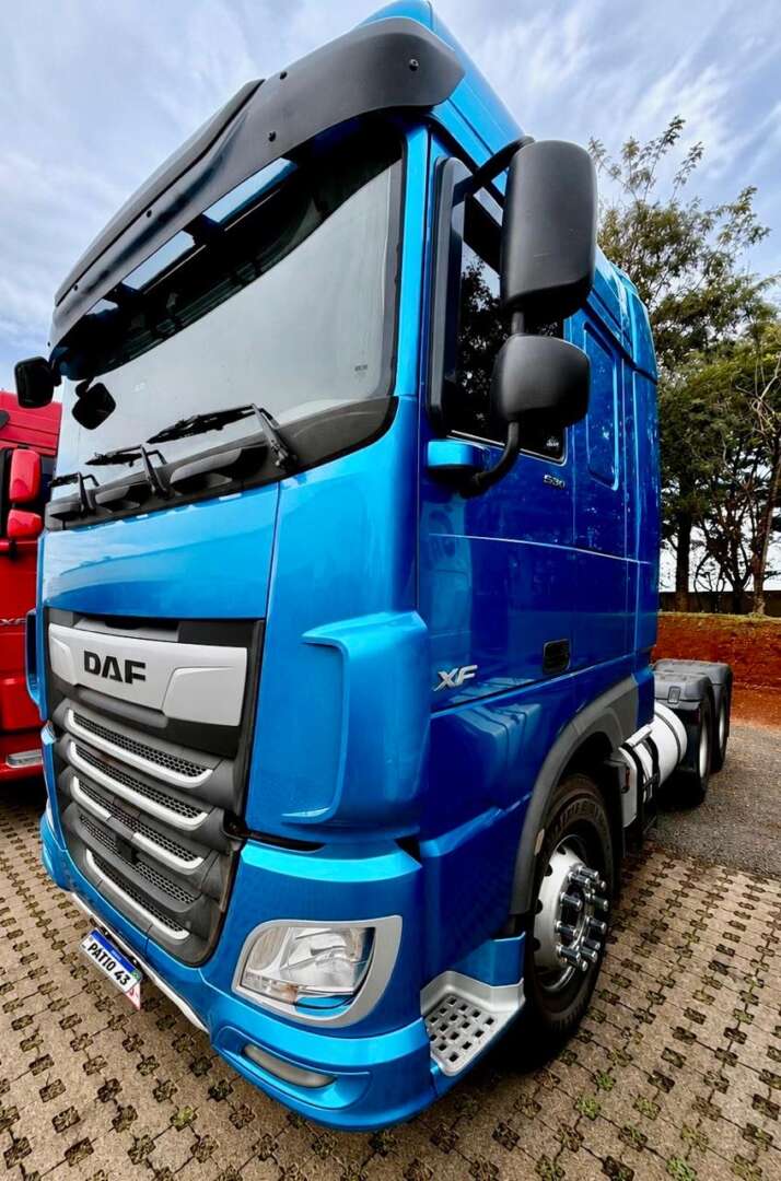 Caminhão DAF XF 530 Cavalo Mecânico ANO 2021 de Pátio 43 no Paraná