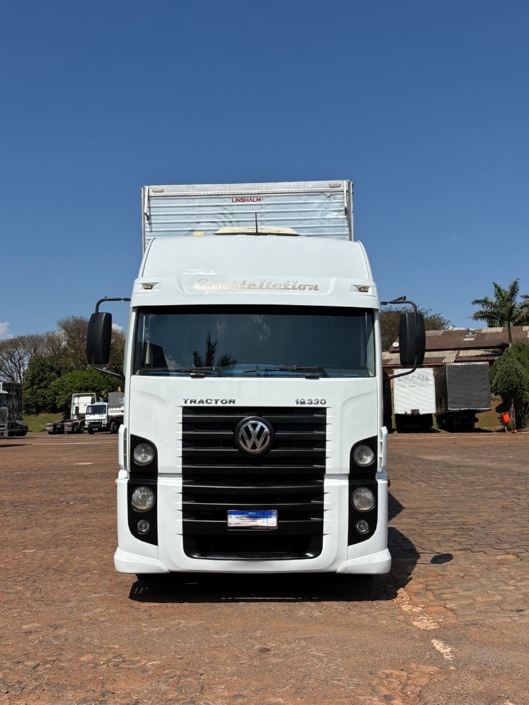 Caminhão VOLKSWAGEN VW 19330 Cavalo Mecânico ANO 2012 de Pátio 43 no Paraná