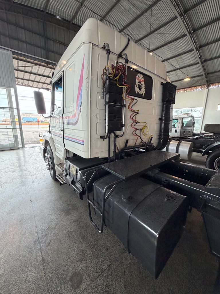 Caminhão SCANIA 113 360 Cavalo Mecânico ANO 1997 de Pátio 43 no Paraná