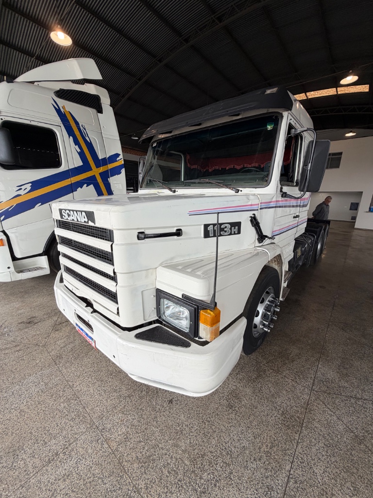 Caminhão SCANIA 113 360 Cavalo Mecânico ANO 1997 de Pátio 43 no Paraná