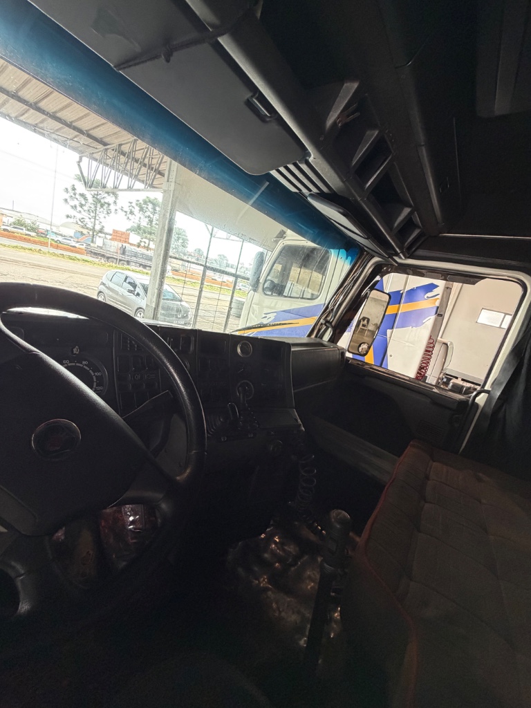Caminhão SCANIA 113 360 Cavalo Mecânico ANO 1997 de Pátio 43 no Paraná