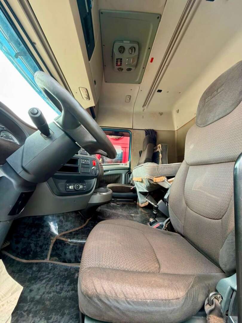 Caminhão DAF XF 530 Cavalo Mecânico ANO 2021 de Pátio 43 no Paraná