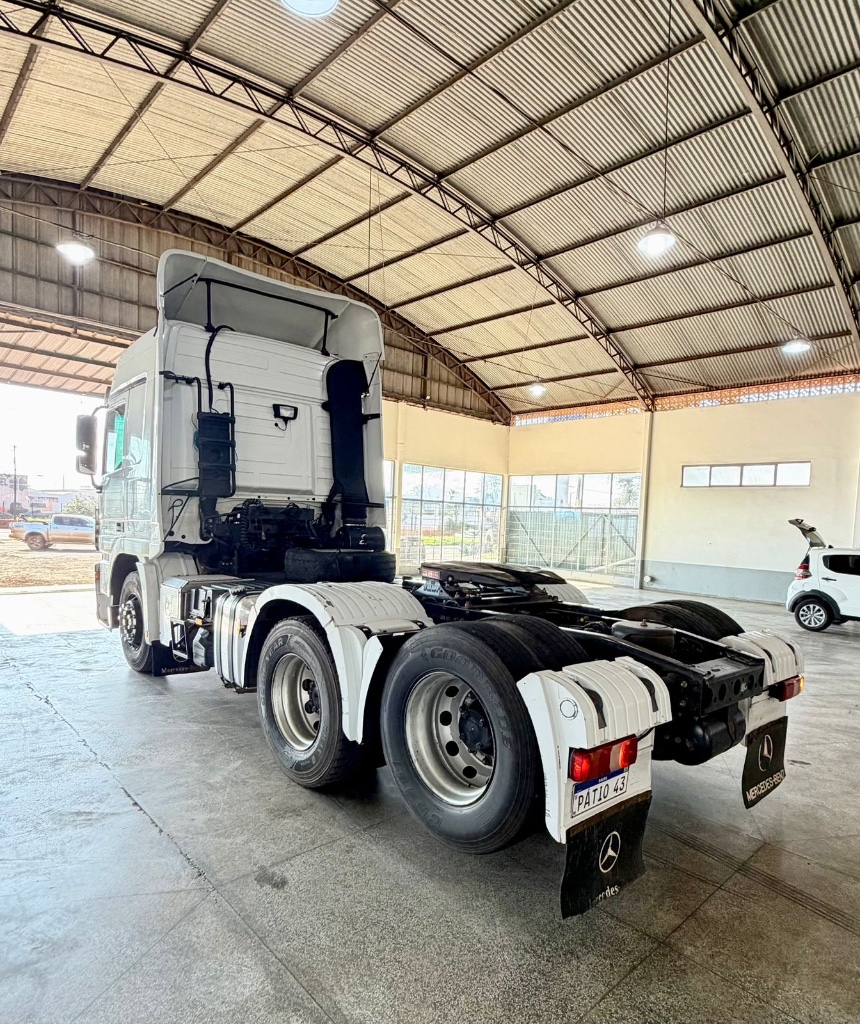 Caminhão MERCEDES BENZ MB 2546 Cavalo Mecânico ANO 2020 de Pátio 43 no Paraná