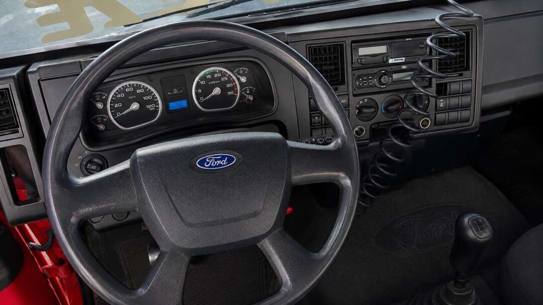 Caminhão FORD CARGO 816 Chassis ANO 2015 de Pátio 43 no Paraná