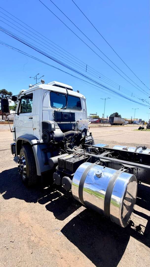 Caminhão VOLKSWAGEN VW 17250 Chassis ANO 2009 de Pátio 43 no Paraná