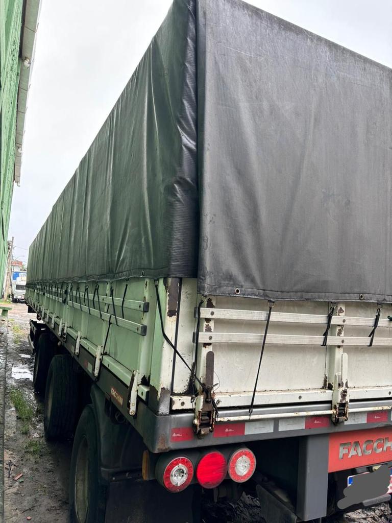 Carreta SEMI-REBOQUE GRANELEIRO Facchini ANO 2020 1+1+1 Vanderleia de Venda Truck Anúncios Salvador na Bahia