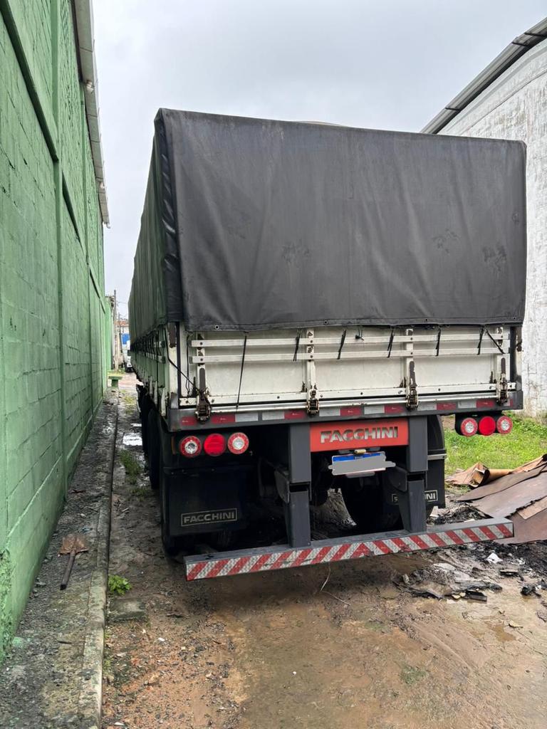 Carreta SEMI-REBOQUE GRANELEIRO Facchini ANO 2020 1+1+1 Vanderleia de Venda Truck Anúncios Salvador na Bahia