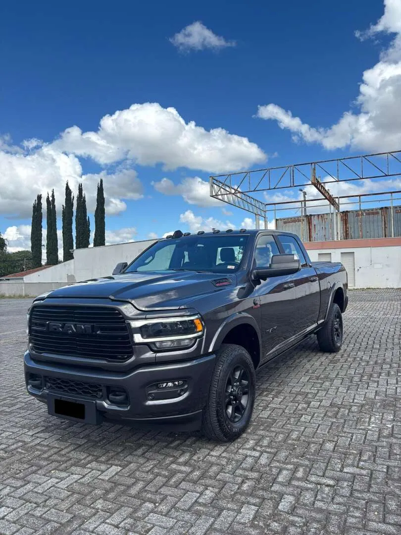 Caminhão DODGE RAM 2500 Carroceria ANO 2022 de 116 Caminhões no Paraná