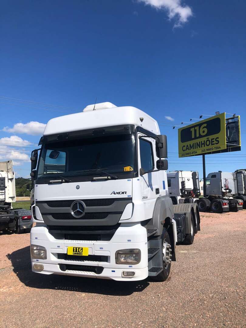 Caminhão MERCEDES BENZ MB 2536 Cavalo Mecânico ANO 2018 de 116 Caminhões no Paraná