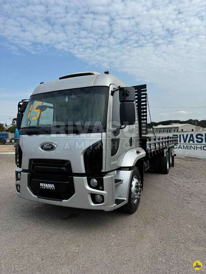 Caminhão FORD CARGO 2429 Carga Seca ANO 2015 de Rivasul Caminhões no Paraná