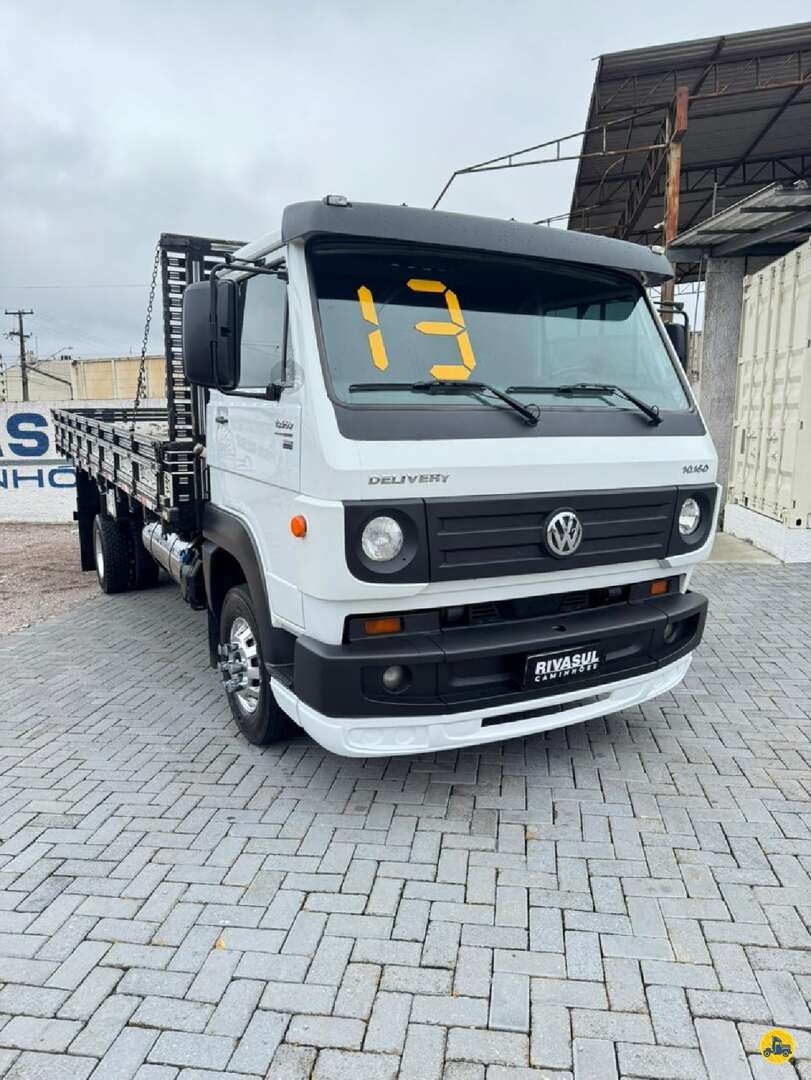 Caminhão VOLKSWAGEN VW 10160 Carga Seca ANO 2013 de Rivasul Caminhões no Paraná